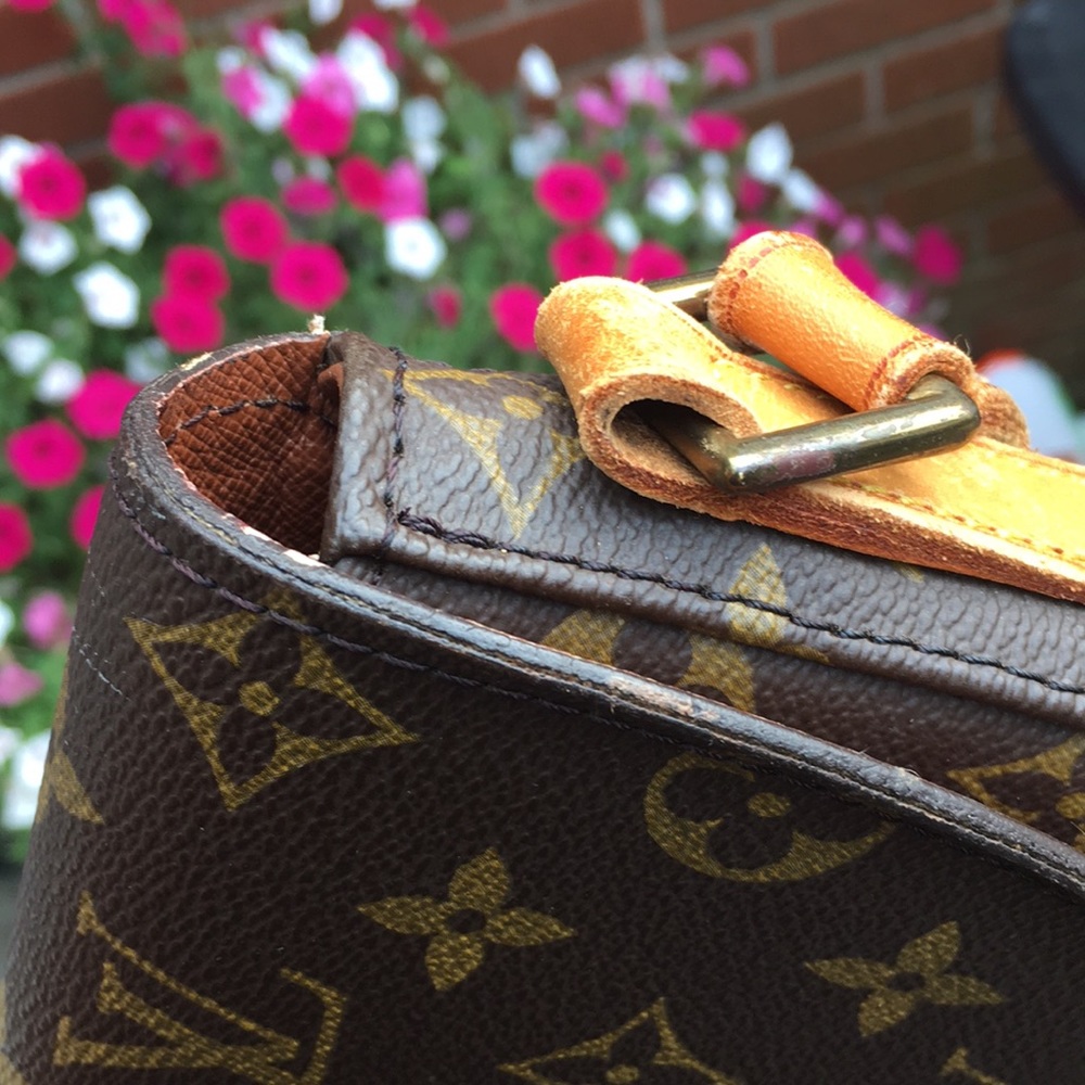 Authentic Louis Vuitton Chantily MM. - Picture 12 of 16